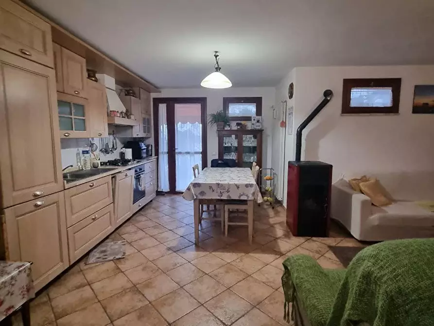 Immagine 9 di Villetta a schiera in vendita  a Casole D'elsa