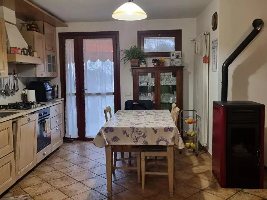 Immagine 8 di Villetta a schiera in vendita  a Casole D'elsa