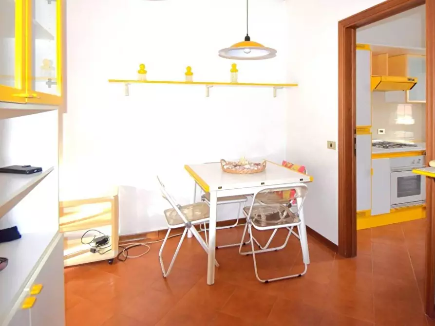 Immagine 6 di Appartamento in vendita  a Viareggio