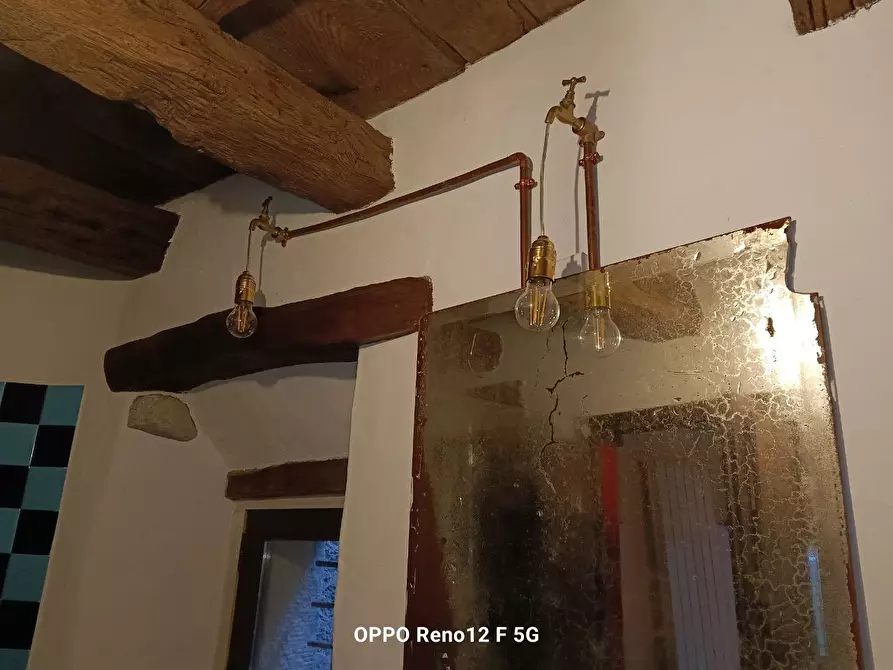 Immagine 40 di Appartamento in vendita  a Fivizzano