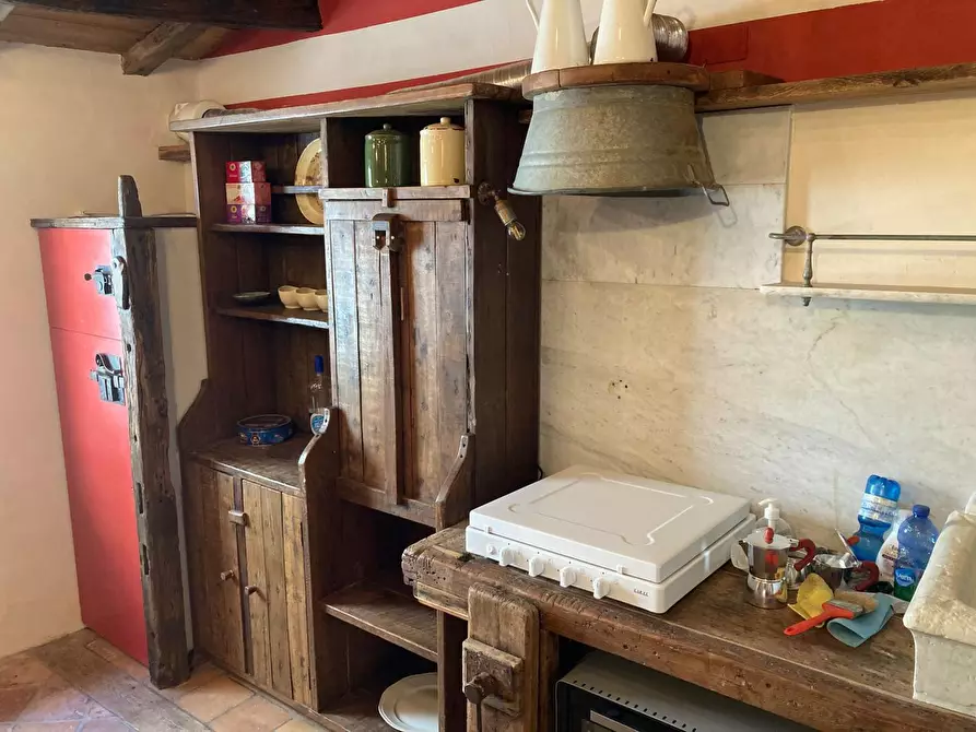 Immagine 14 di Appartamento in vendita  a Fivizzano