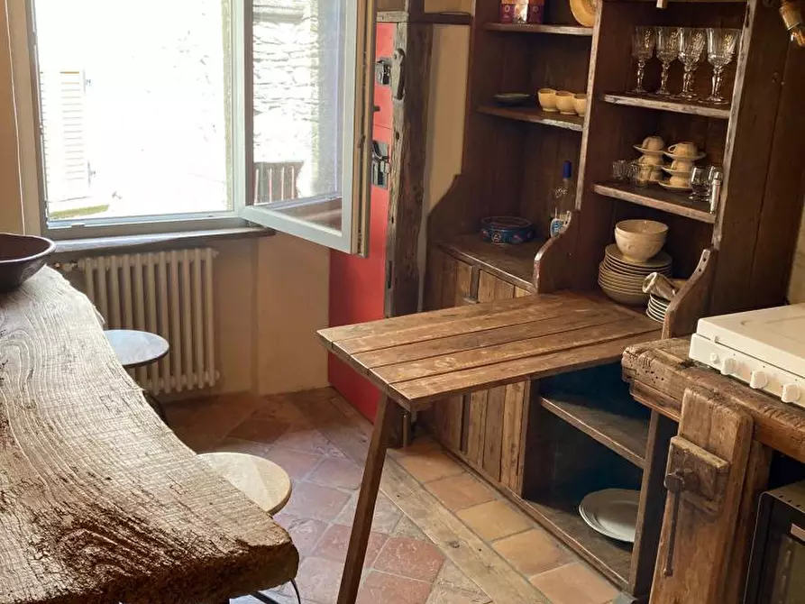 Immagine 11 di Appartamento in vendita  a Fivizzano