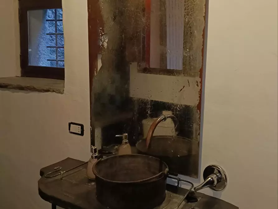 Immagine 39 di Appartamento in vendita  a Fivizzano