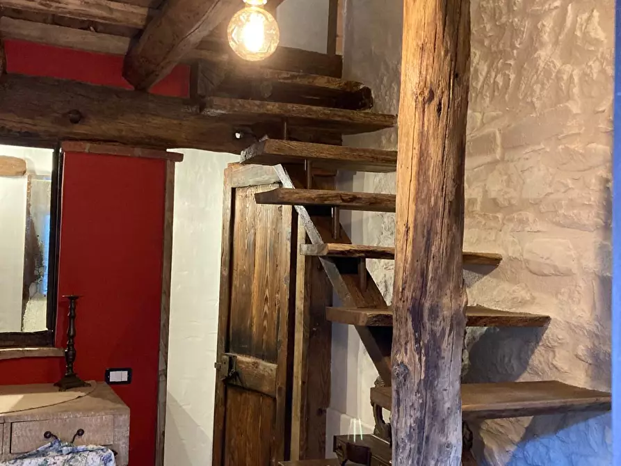 Immagine 3 di Appartamento in vendita  a Fivizzano