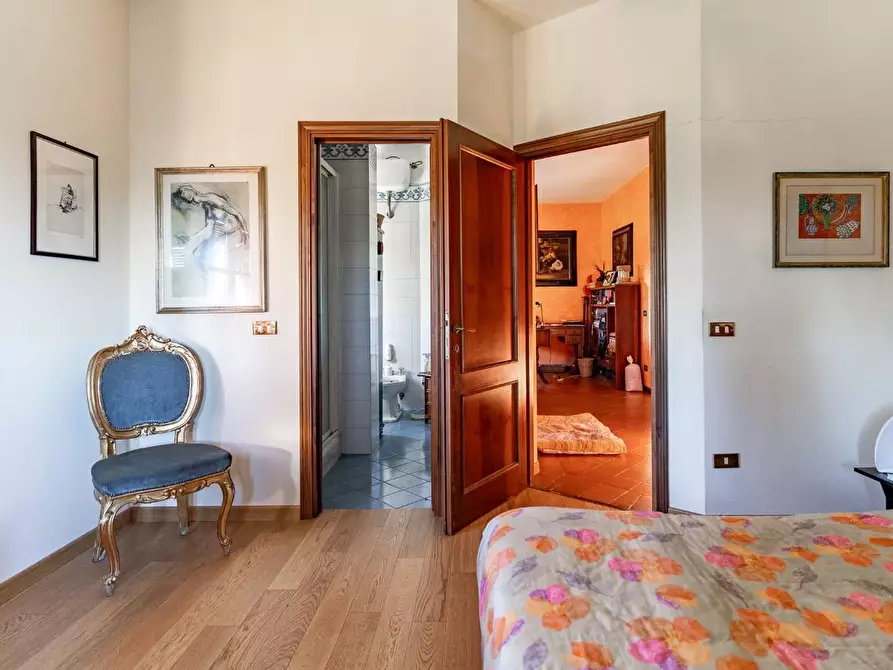 Immagine 25 di Villa in vendita  a San Miniato