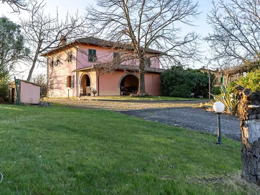 Immagine 34 di Villa in vendita  a San Miniato