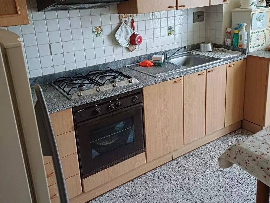 Immagine 10 di Appartamento in vendita  a Viareggio