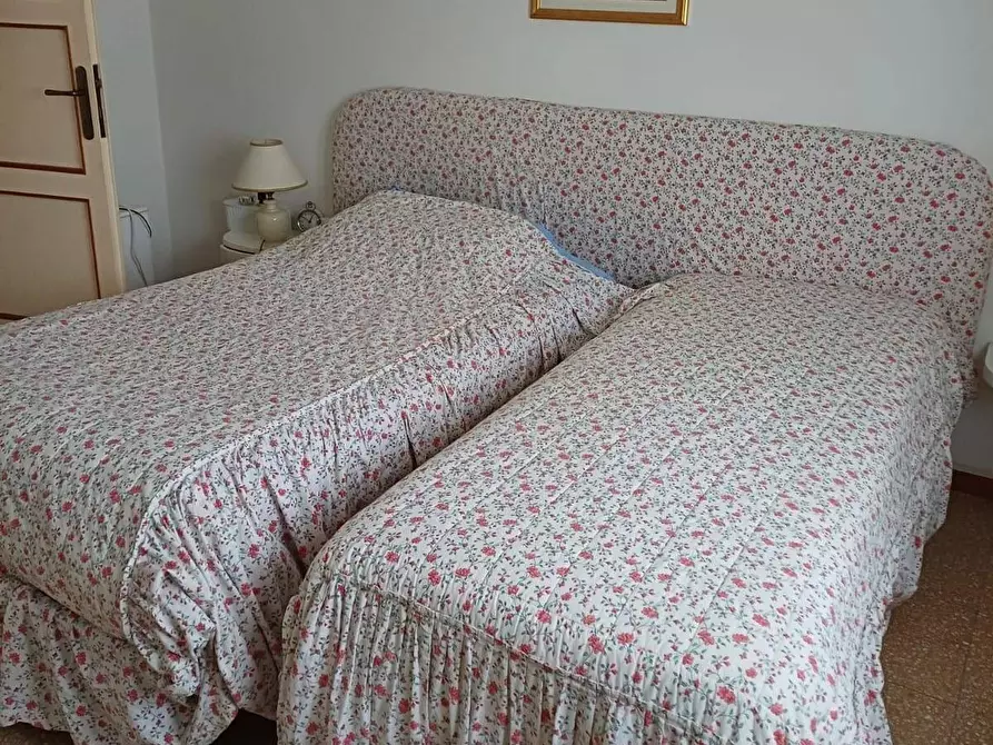 Immagine 8 di Appartamento in vendita  a Viareggio