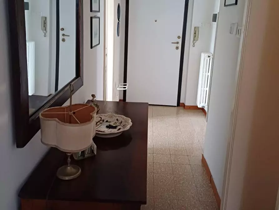 Immagine 7 di Appartamento in vendita  a Viareggio