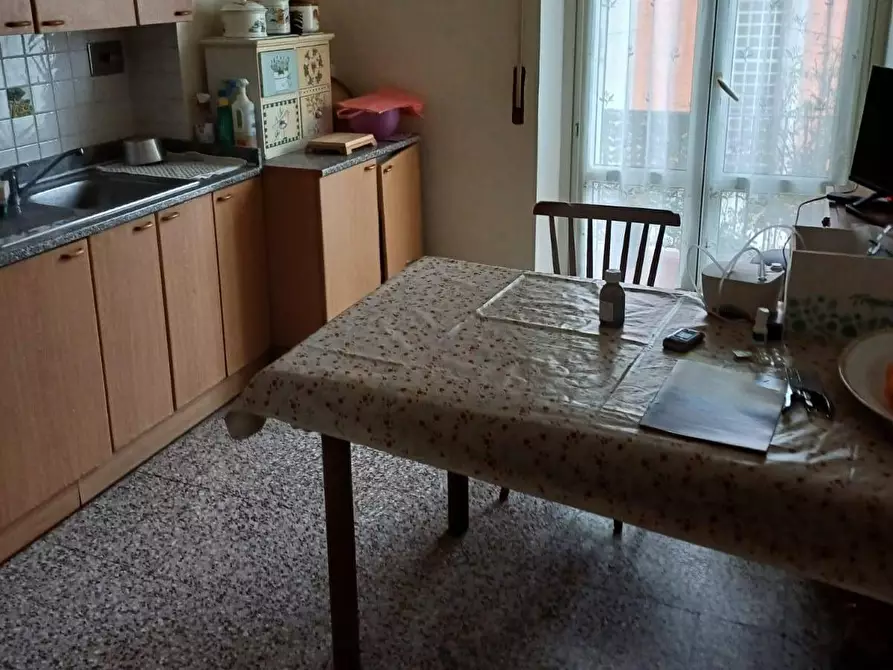 Immagine 11 di Appartamento in vendita  a Viareggio