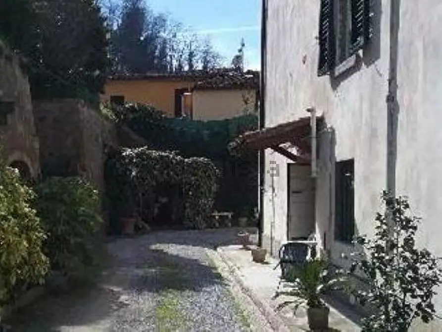 Immagine 48 di Villa in vendita  a Lucca