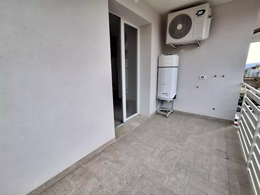 Immagine 4 di Appartamento in vendita  a Capraia E Limite