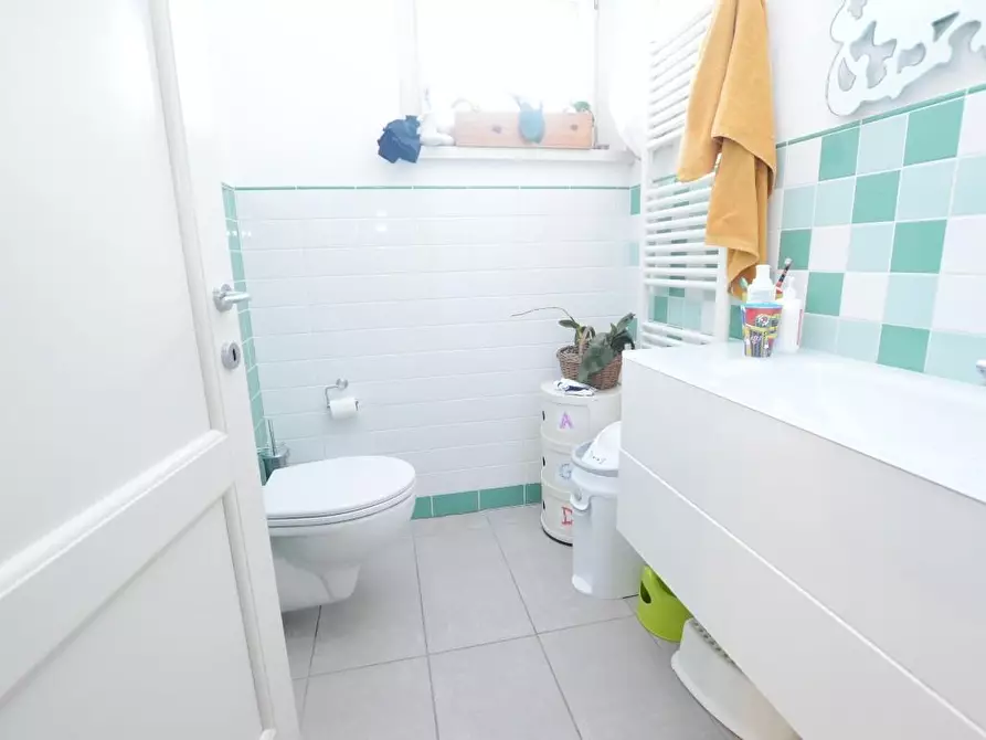 Immagine 12 di Casa bifamiliare in vendita  a Capannori