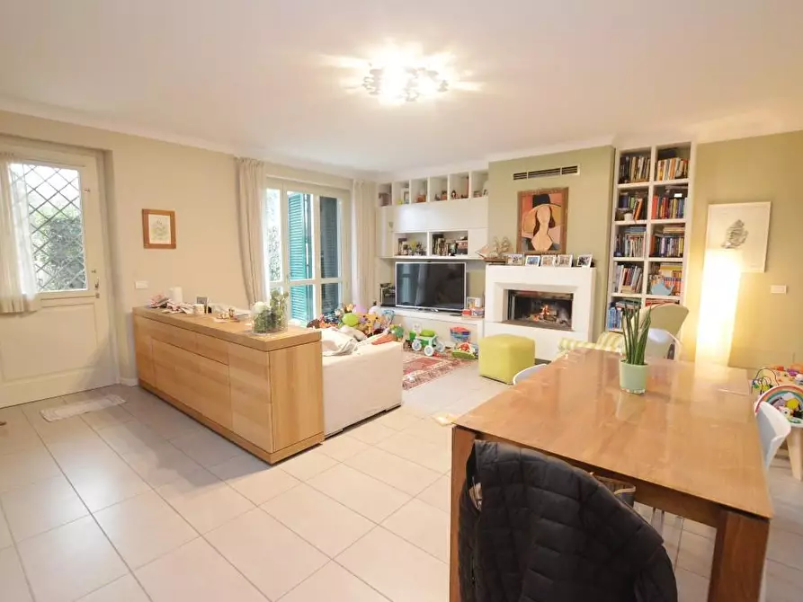 Immagine 3 di Casa bifamiliare in vendita  a Capannori