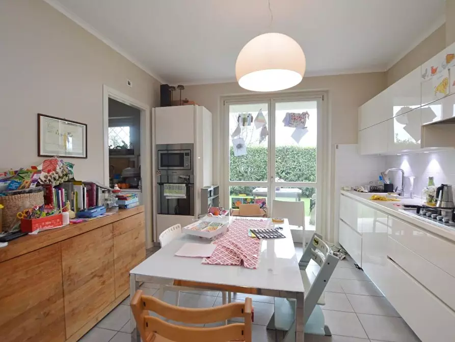 Immagine 11 di Casa bifamiliare in vendita  a Capannori