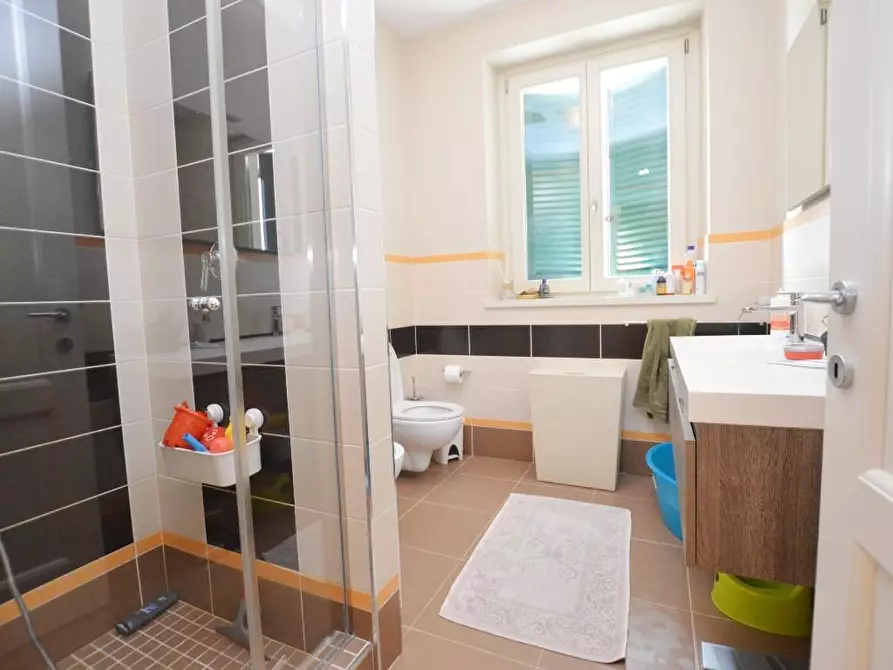 Immagine 25 di Casa bifamiliare in vendita  a Capannori