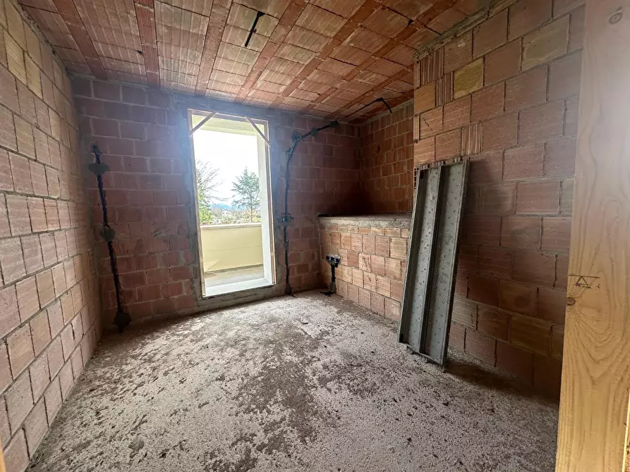 Immagine 5 di Casa bifamiliare in vendita  a Massa E Cozzile