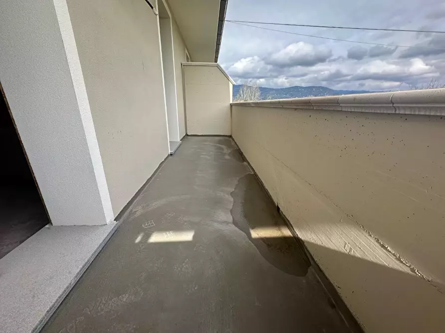 Immagine 11 di Casa bifamiliare in vendita  a Massa E Cozzile