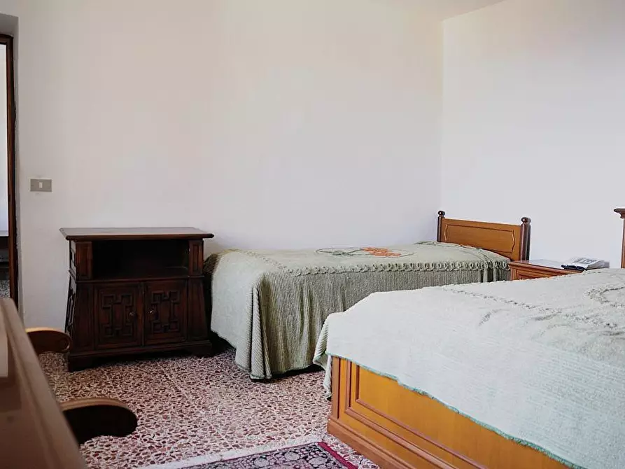 Immagine 17 di Appartamento in vendita  a Casole D'elsa