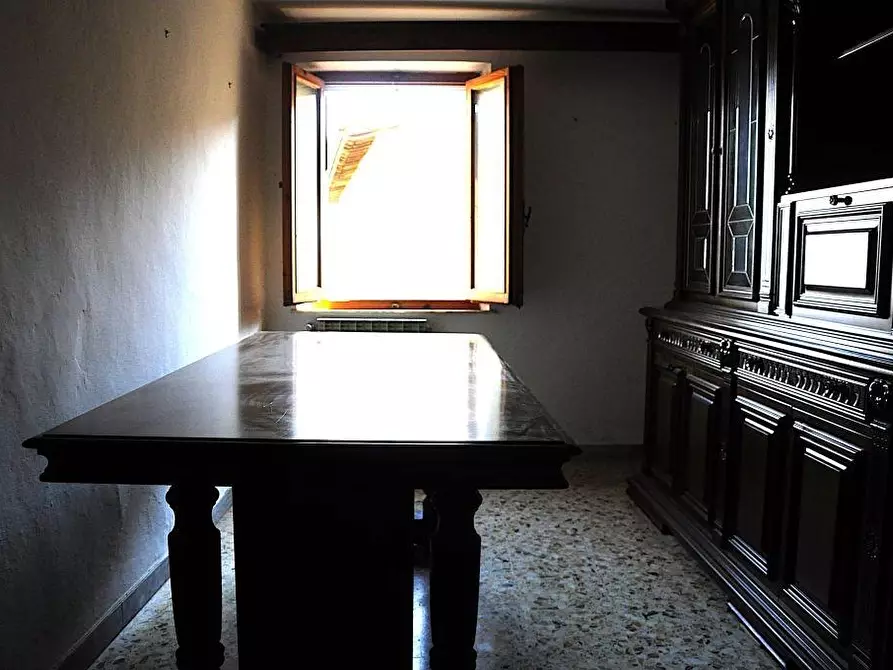 Immagine 2 di Appartamento in vendita  a Casole D'elsa