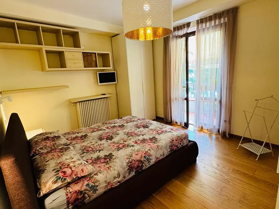 Immagine 21 di Appartamento in vendita  a Massa