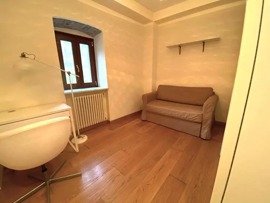 Immagine 9 di Appartamento in vendita  a Massa