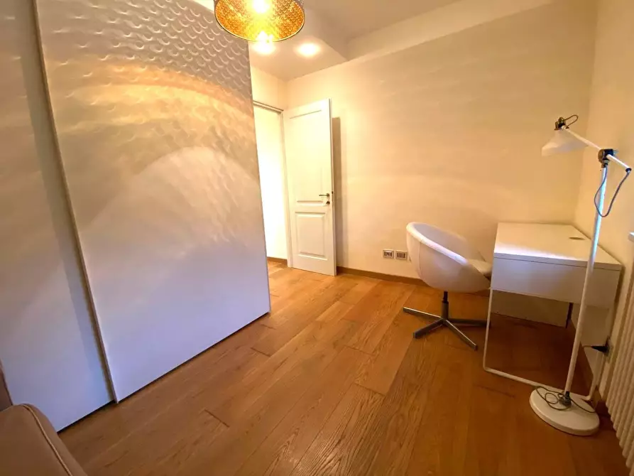 Immagine 10 di Appartamento in vendita  a Massa