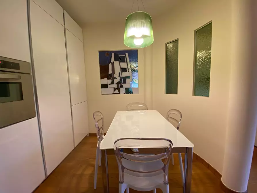 Immagine 6 di Appartamento in vendita  a Massa