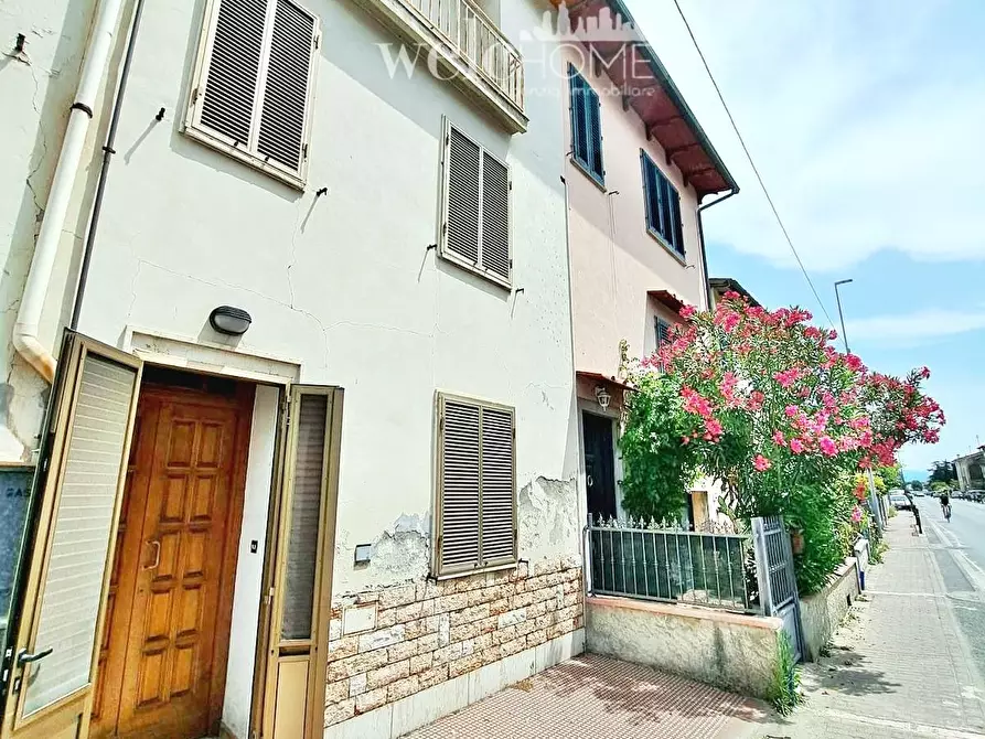 Immagine 23 di Terratetto in vendita  a Campi Bisenzio