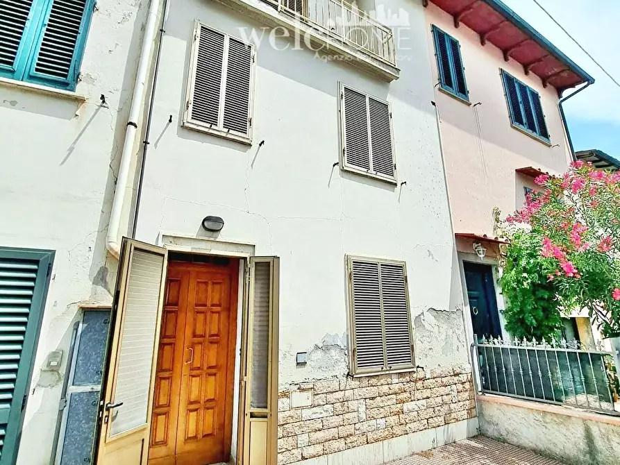 Immagine 24 di Terratetto in vendita  a Campi Bisenzio