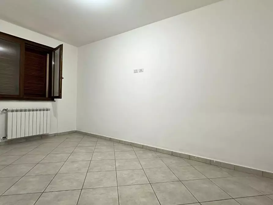 Immagine 5 di Appartamento in vendita  a Santa Maria A Monte