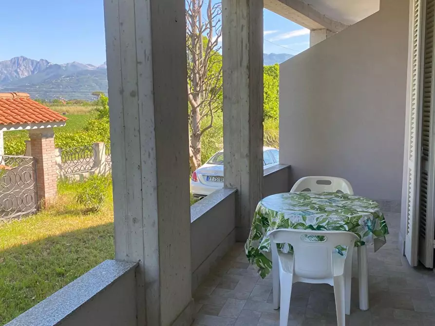 Immagine 14 di Appartamento in affitto  a Camaiore