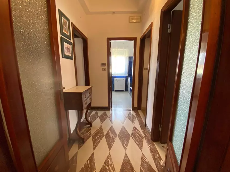 Immagine 7 di Appartamento in vendita  a Massa