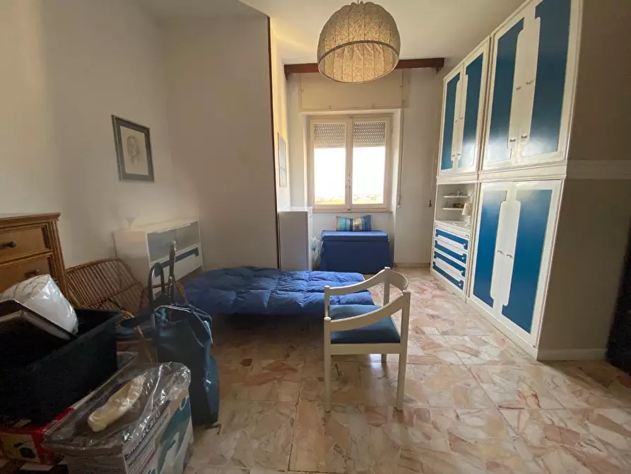 Immagine 15 di Appartamento in vendita  a Massa