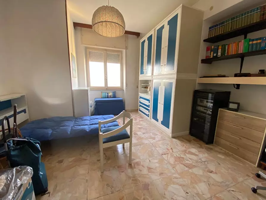 Immagine 10 di Appartamento in vendita  a Massa