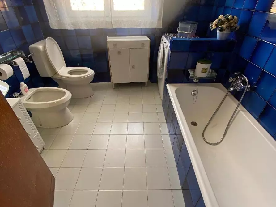 Immagine 12 di Appartamento in vendita  a Massa