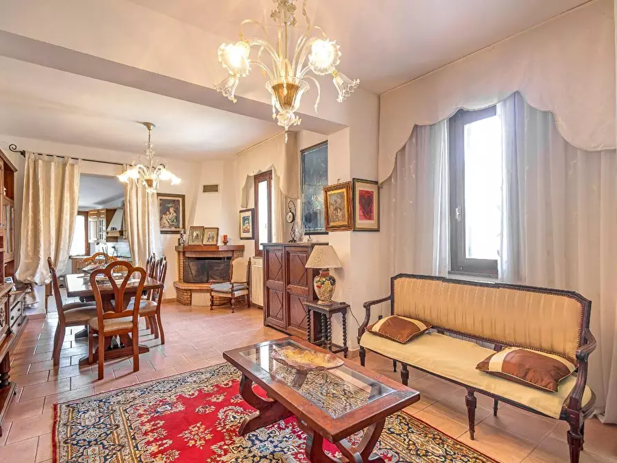 Immagine 5 di Appartamento in vendita  a Santa Maria A Monte