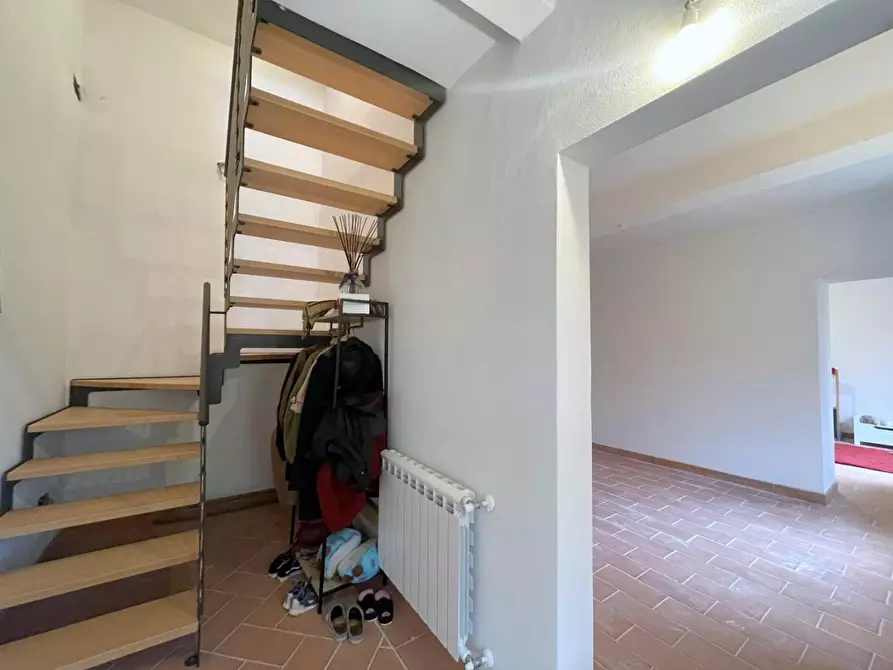 Immagine 3 di Casa indipendente in vendita  a Camaiore