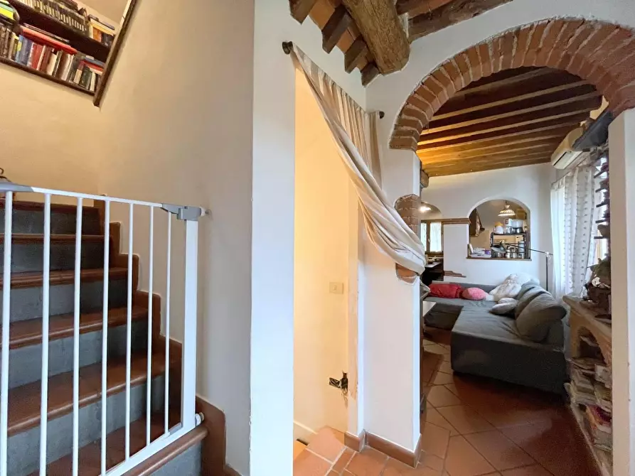 Immagine 33 di Casa indipendente in vendita  a Camaiore