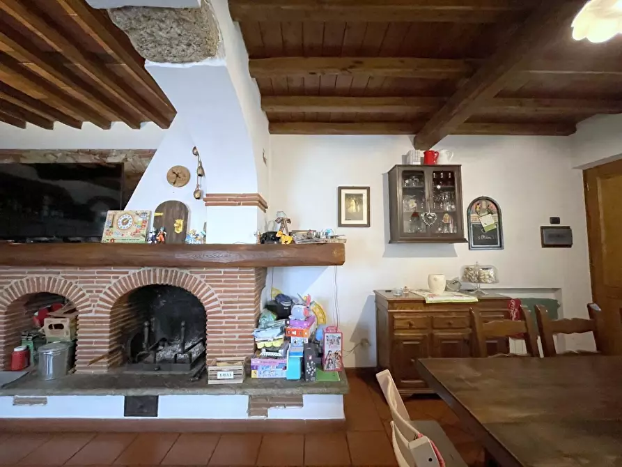 Immagine 21 di Casa indipendente in vendita  a Camaiore