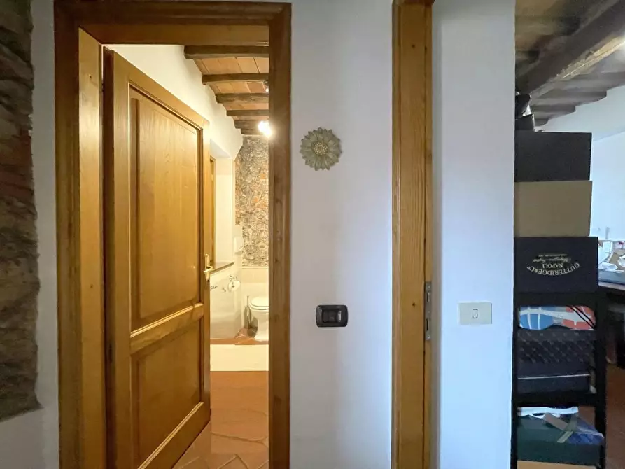 Immagine 27 di Casa indipendente in vendita  a Camaiore