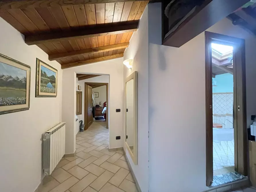 Immagine 42 di Casa indipendente in vendita  a Camaiore