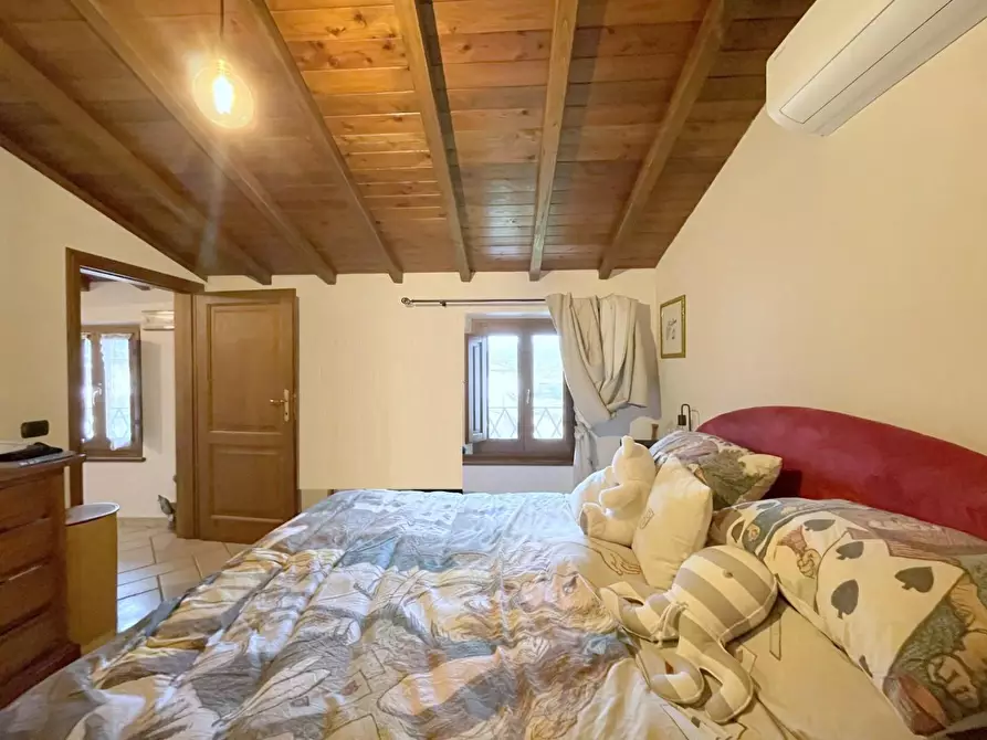 Immagine 50 di Casa indipendente in vendita  a Camaiore