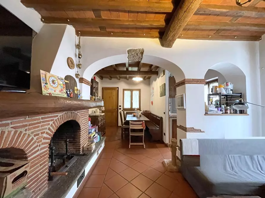 Immagine 17 di Casa indipendente in vendita  a Camaiore