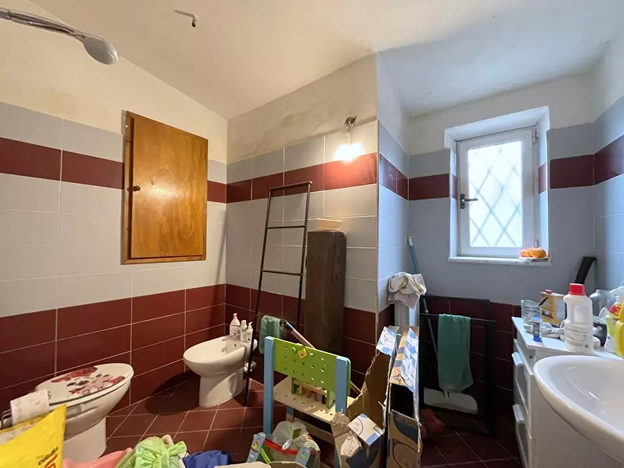 Immagine 13 di Casa indipendente in vendita  a Camaiore