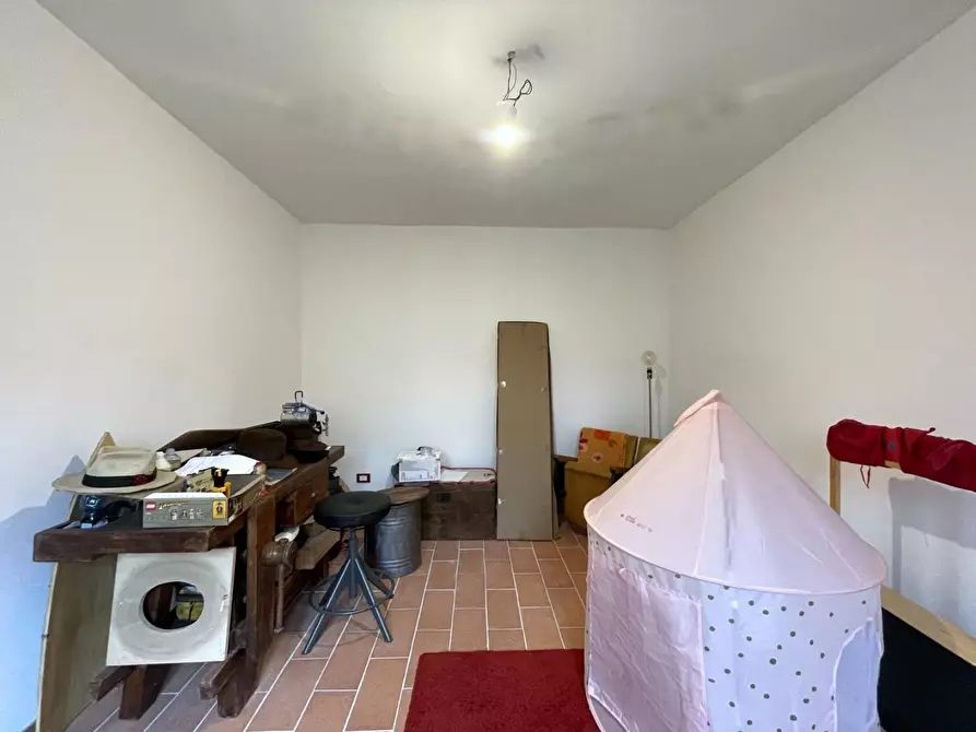 Immagine 8 di Casa indipendente in vendita  a Camaiore