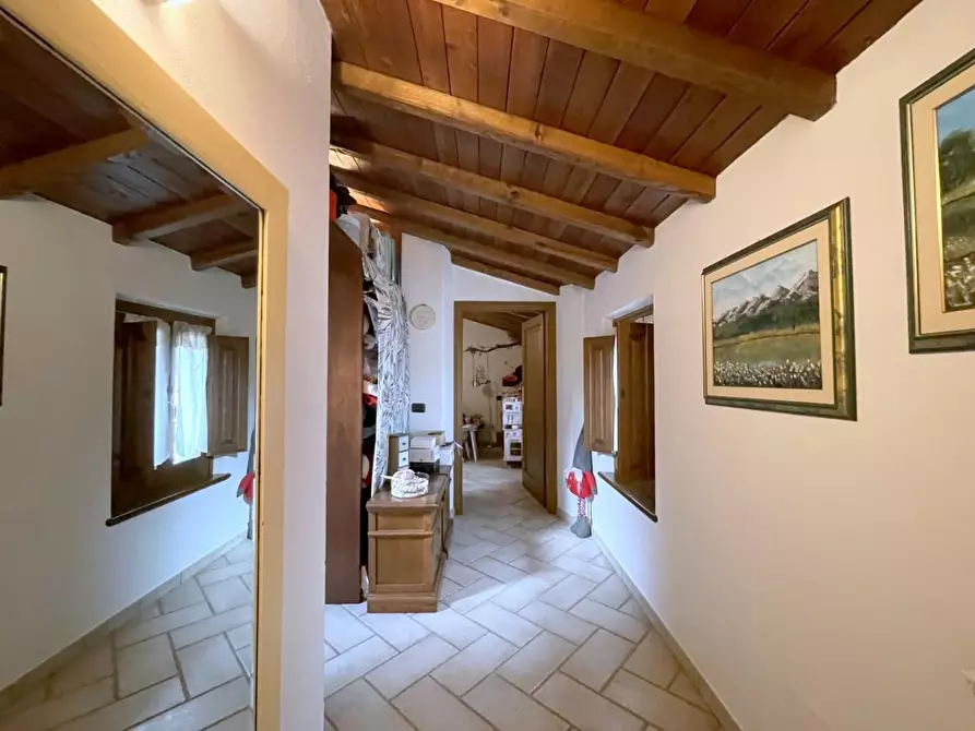 Immagine 36 di Casa indipendente in vendita  a Camaiore