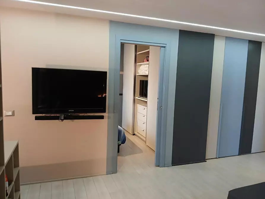 Immagine 5 di Appartamento in affitto  a Pisa