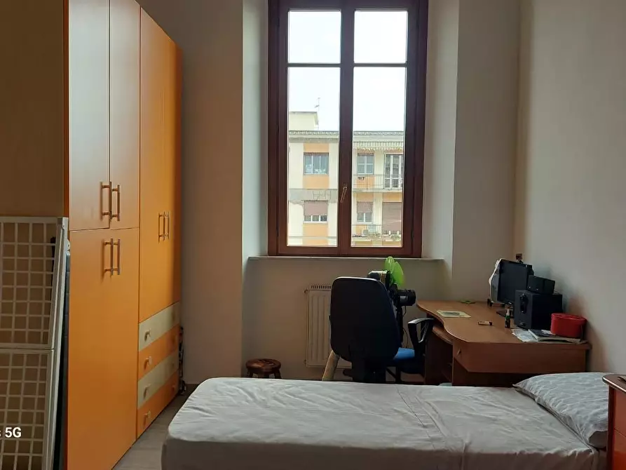 Immagine 14 di Appartamento in vendita  a Livorno