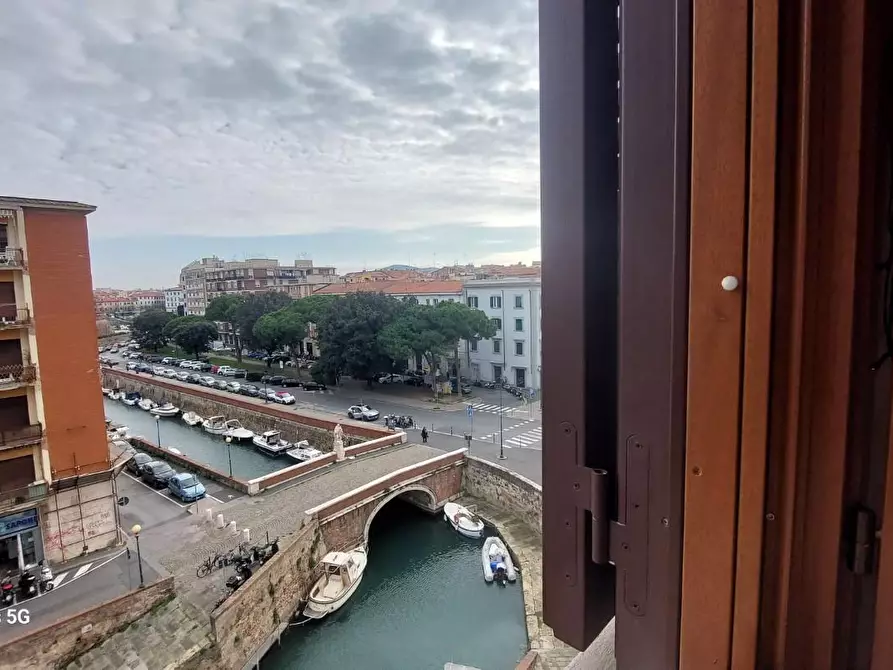 Immagine 4 di Appartamento in vendita  a Livorno